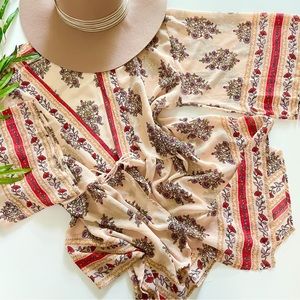 Xhilaration women’s sheer kimono top
Bell sleeves
tassels front Closure NWT